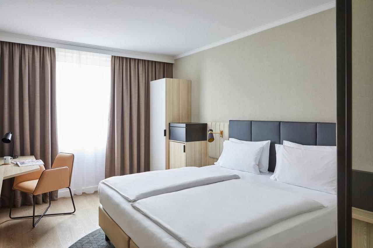 Standard Zimmer mit Kingsize-Bett